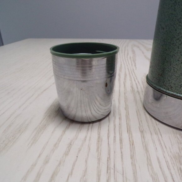 Vintage Aladdin Stanley Vacuum Thermos 32 oz Quart Model A-944DH Green Silver - Picture 6 of 9